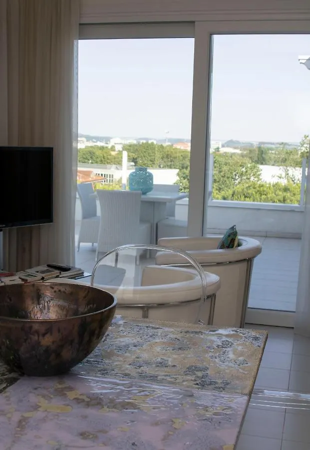 בית נופש מיסאנו אדריאטיקו Suite Luxury Seaview איטליה